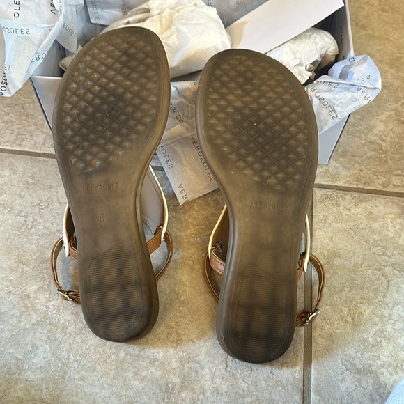 Aerosoles Conclusion Sandal
Size: 8
Color: white
Worn Once - Picture 2 of 4